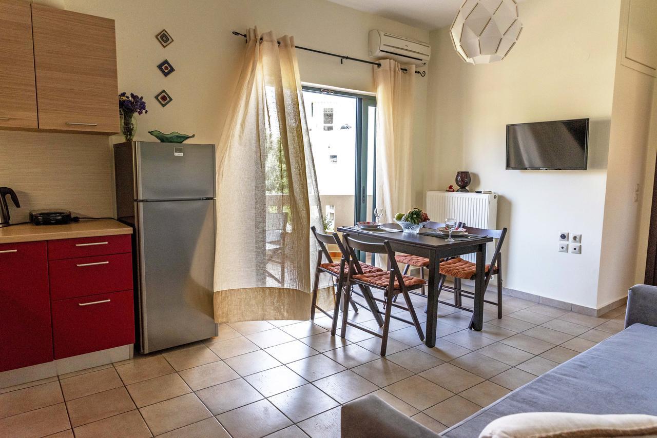 Plumi City Apartments Ханья Экстерьер фото
